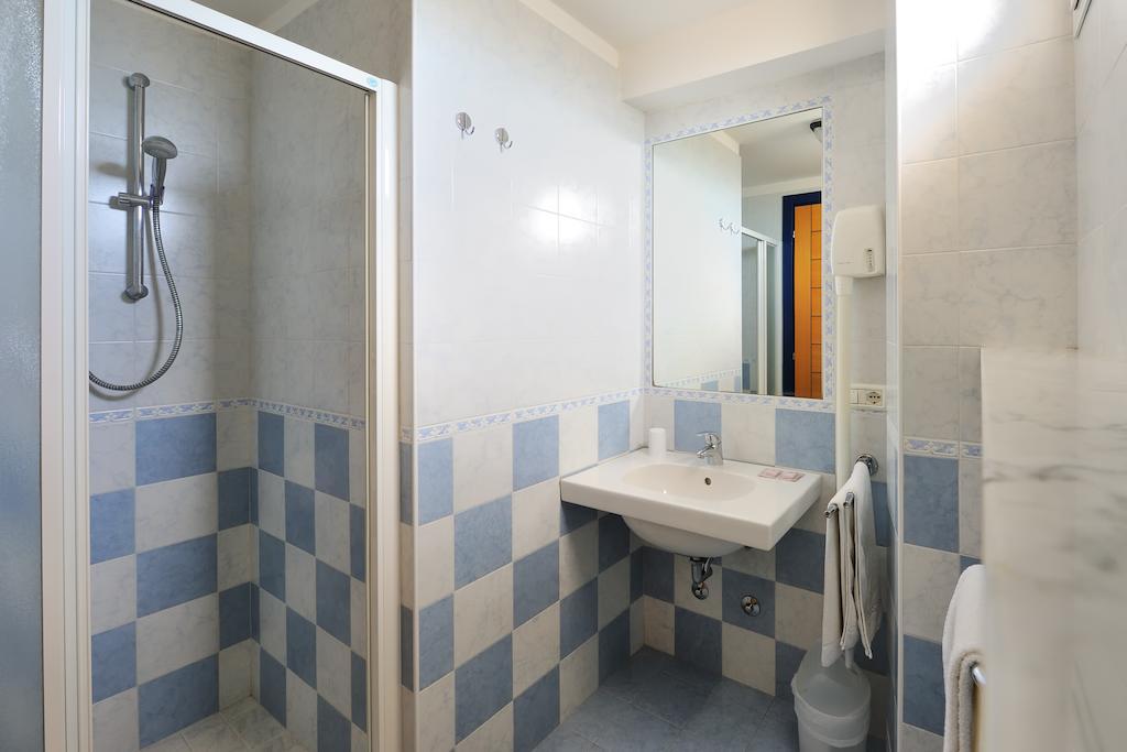 Hotel Diplomatic リッチョーネ 部屋 写真