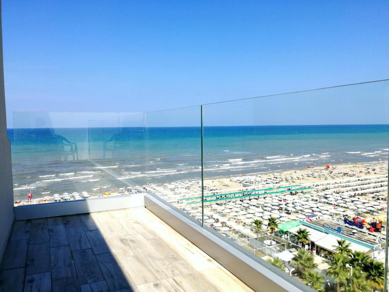 Hotel Diplomatic リッチョーネ エクステリア 写真