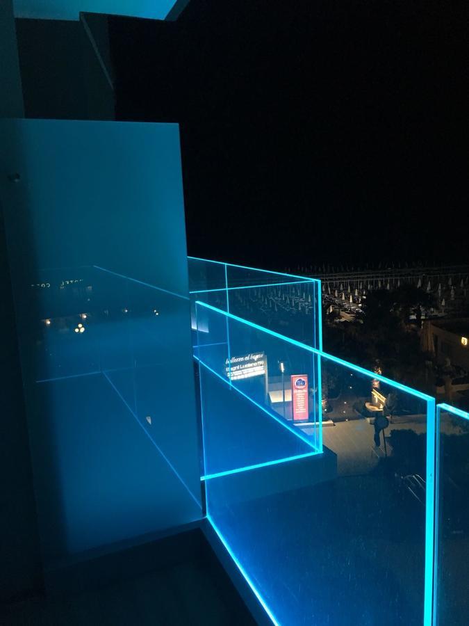 Hotel Diplomatic リッチョーネ エクステリア 写真