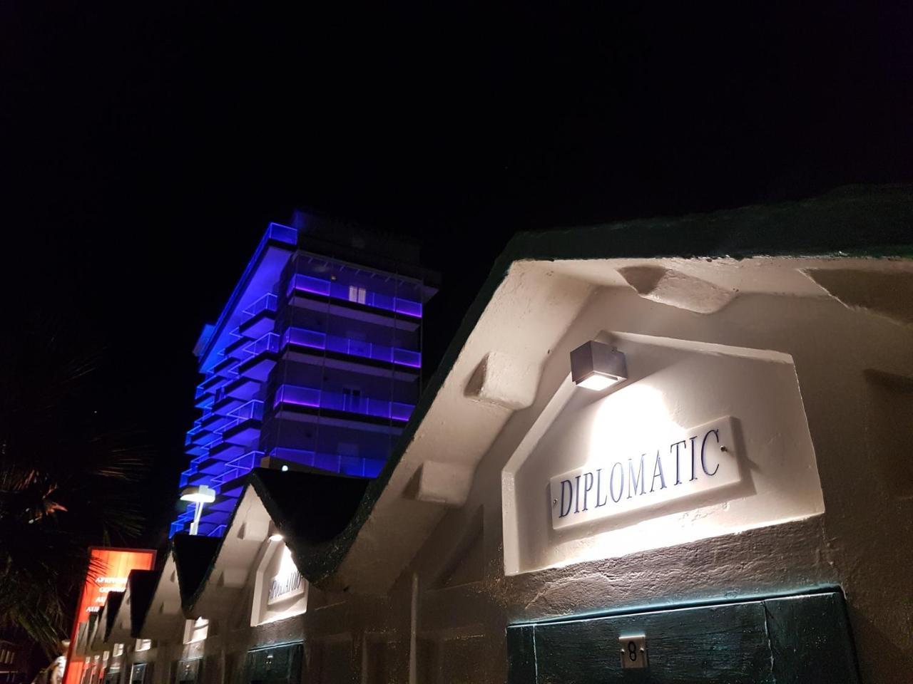 Hotel Diplomatic リッチョーネ エクステリア 写真