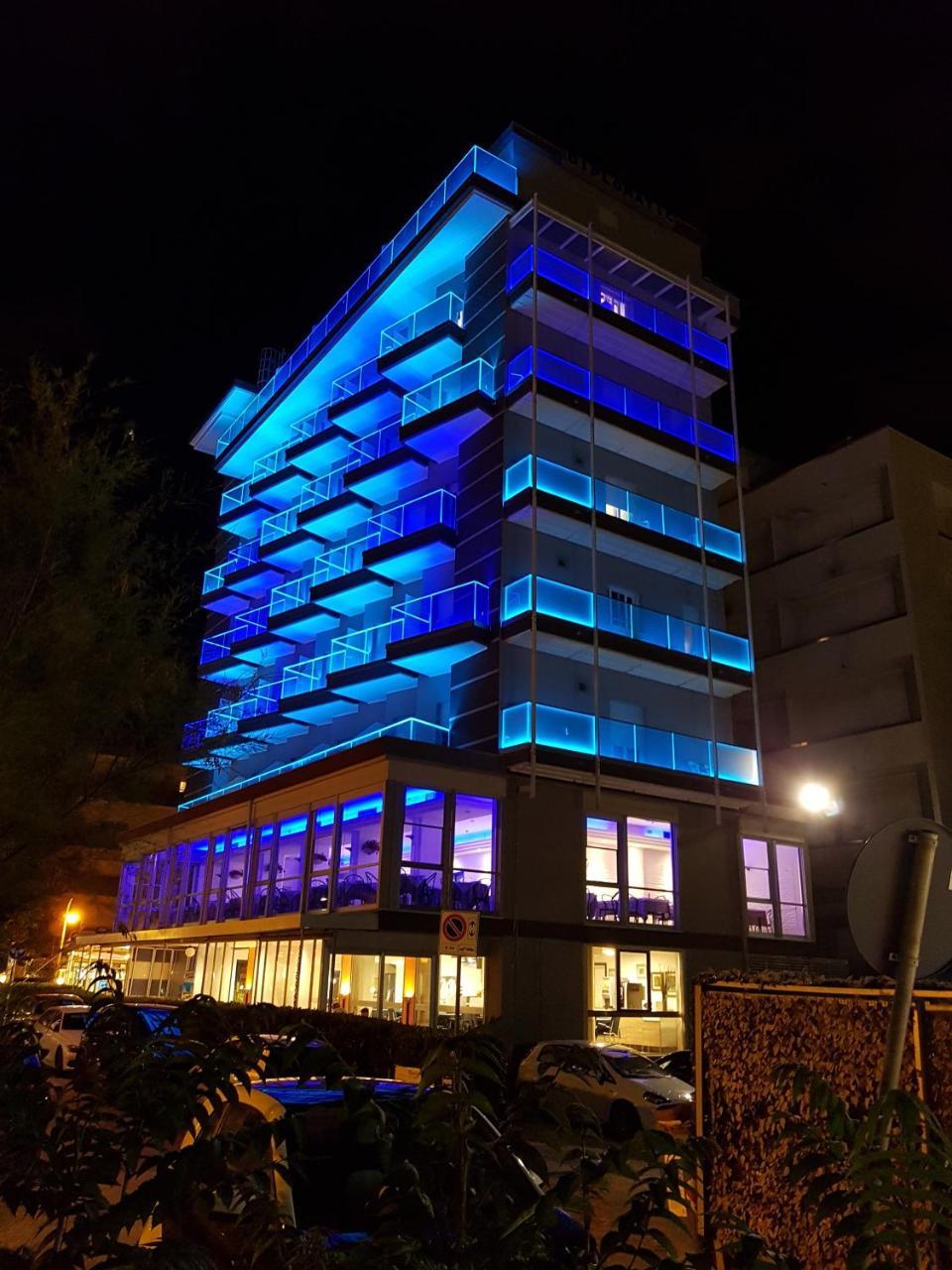 Hotel Diplomatic リッチョーネ エクステリア 写真